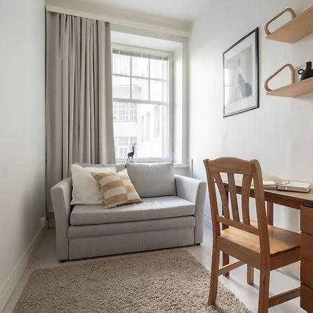 Roost Kristianinkatu 9 C